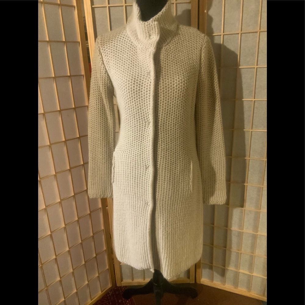 Bianca B - Cream sweater coat with 6front snap closure. Sz S
